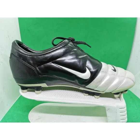 Nike Total 90 Air Zoom III Cleats Silver Black Size 10.5 Boots Soccer 308231-103